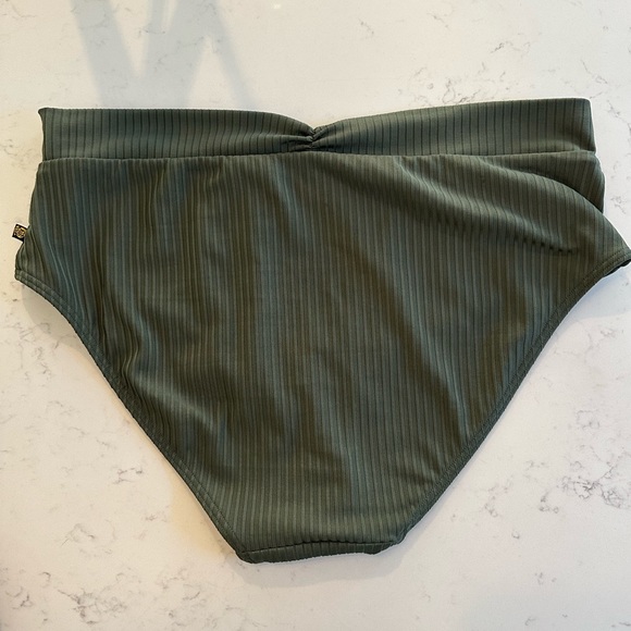 XXL bikini bottoms - Picture 3 of 3